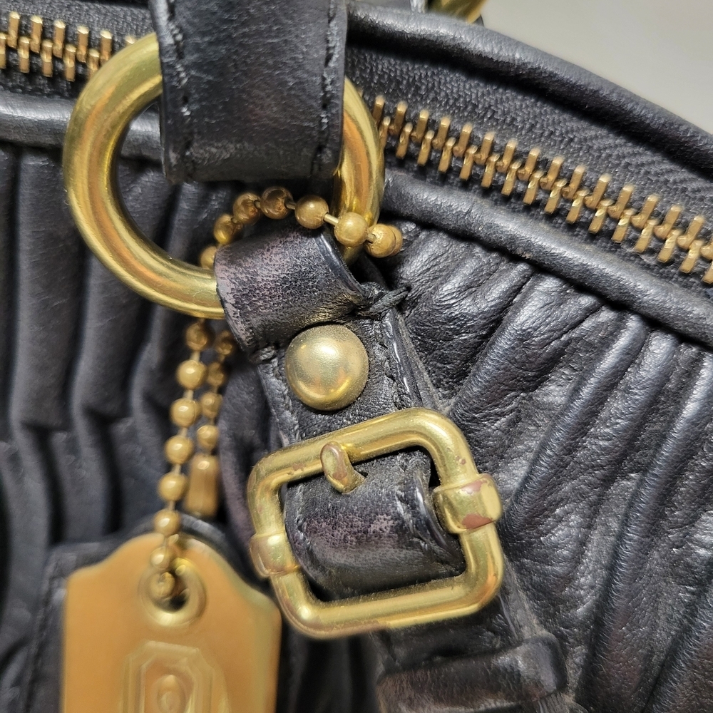 Vintage Coach Madison Gathered Leather Satchel - Picture 4 of 15